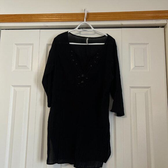 Baithing Suit Coverup - Picture 2 of 3